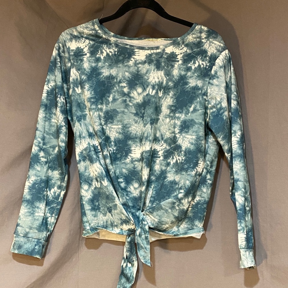 Tie-Front Long Sleeve Tie-Dye Top - Blue